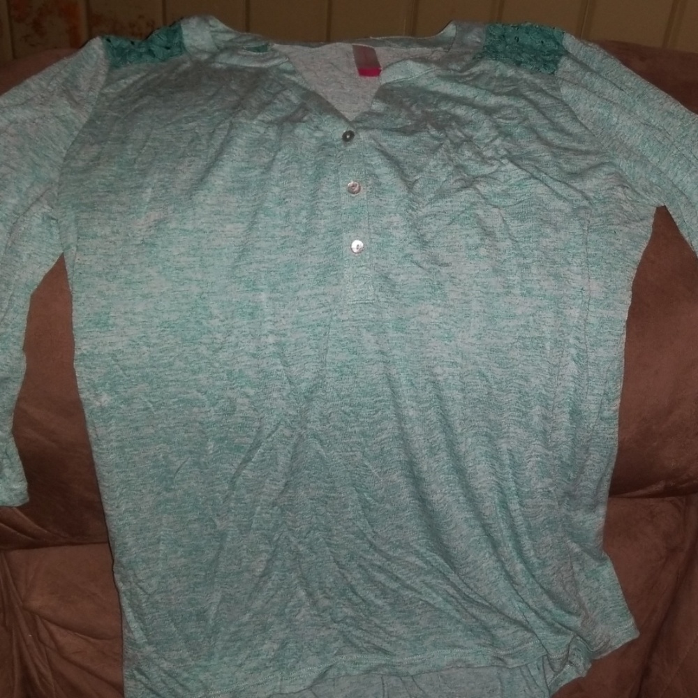 3/4 Sleeve Shirt